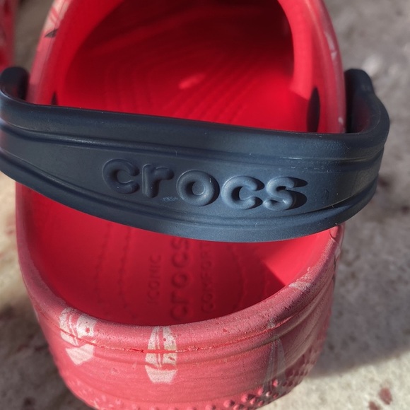 Crocs toddler girl size 9 
Good condition - Picture 5 of 7